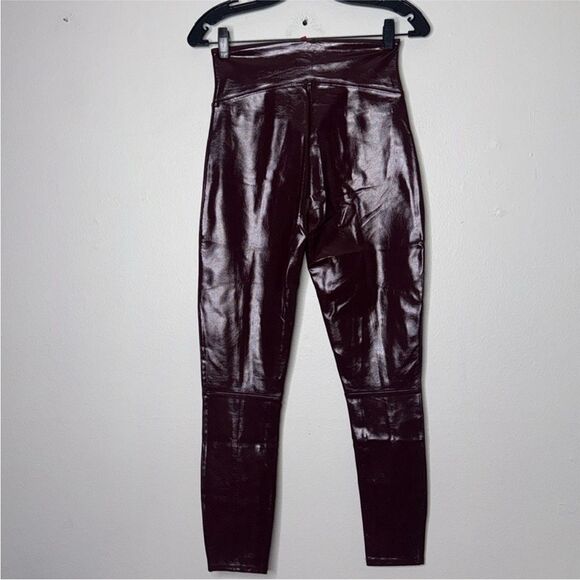 SPANX Faux Leather Patent Leggings in Ruby Size Medium - Picture 3 of 10